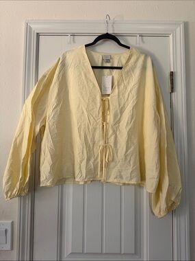 A new day blouses yellow.